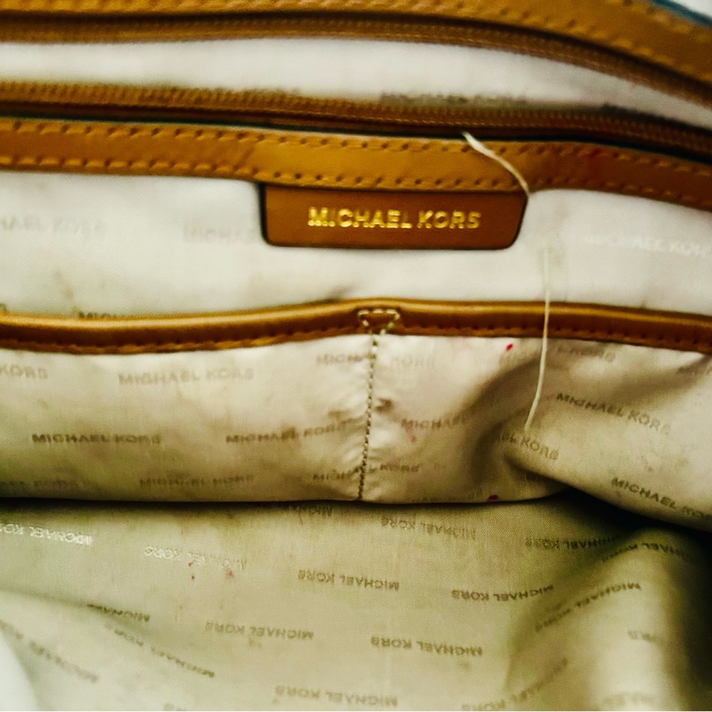 Michael Kors Large Tore With Side Pockets And Int… - image 6